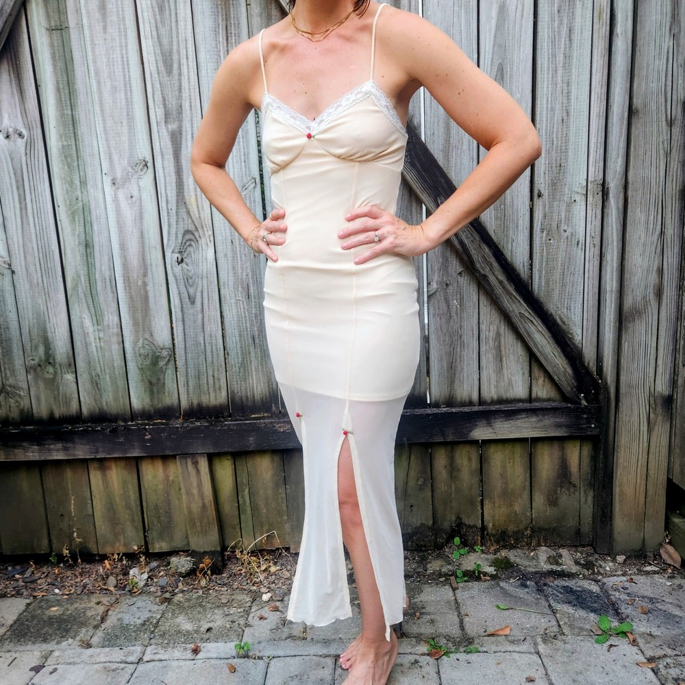 One Clothing Maxi Dress Women Size S Cream Lace Rosebud Mesh Slit